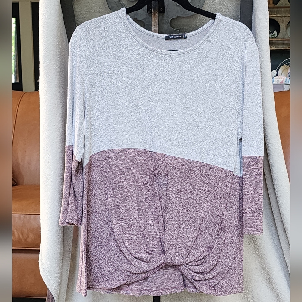 Stitch Fix Pink Clover 3/4 sleeve tied hem top. berry & gray.  L